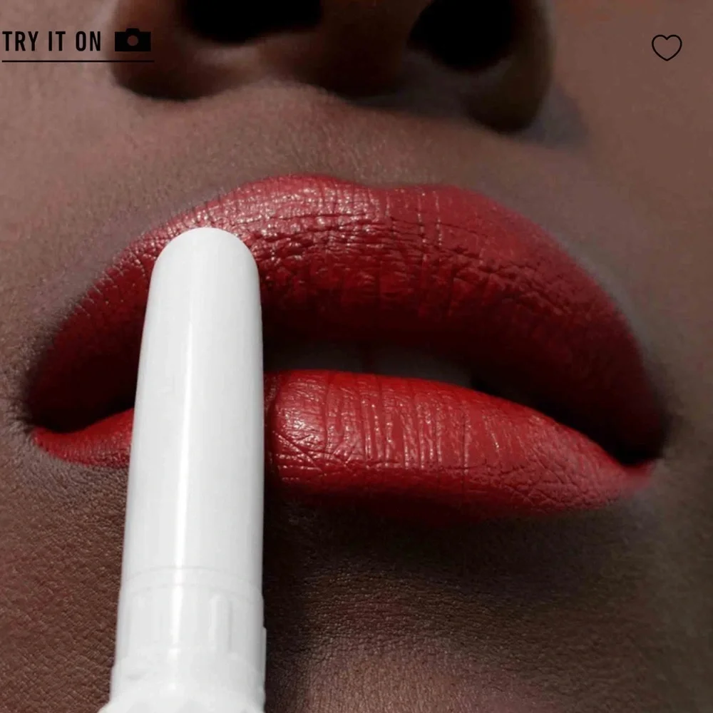 ✨KVD EPIC KISS NOURISHING VEGAN BUTTER LIPSTICK - THE FEMALE GAZE
